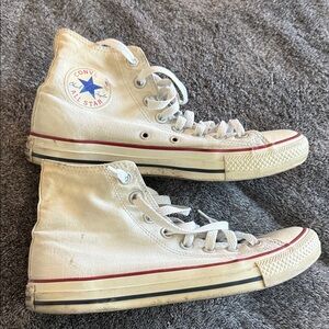 Converse High Top Sneakers Chuck Taylor size 8.5